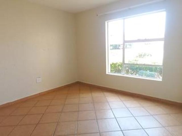 2 Bedroom Apartment in Rensburg