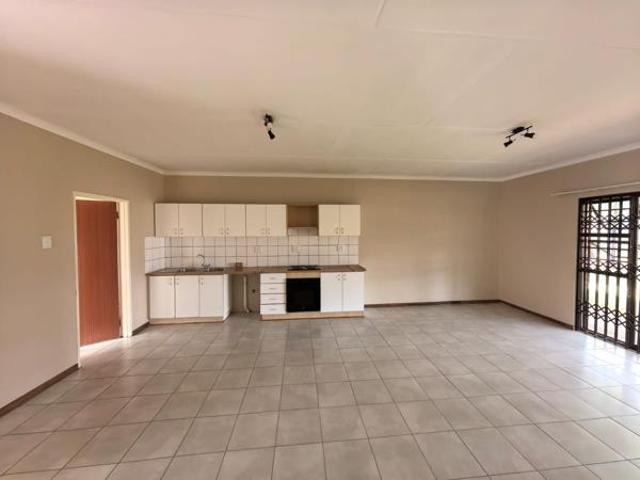 2 Bedroom Apartment in Rhodesdene