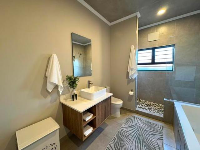 2 Bedroom Apartment in Rietvalleirand