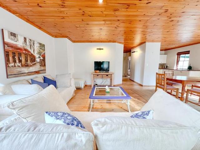 2 Bedroom Apartment in River Club