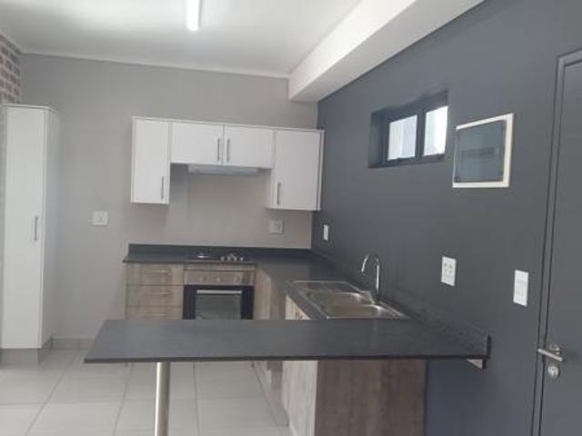 2 Bedroom Apartment in Riverside Park