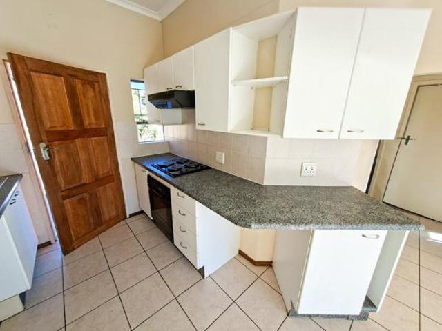 2 Bedroom Apartment in Roodekrans