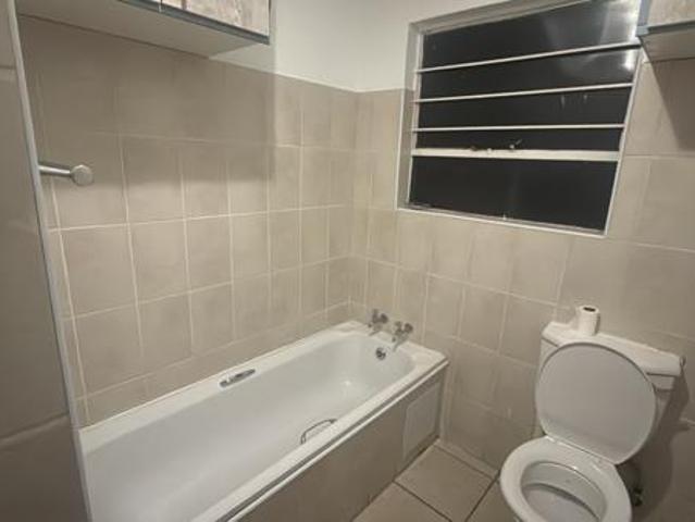 2 Bedroom Apartment in Roodekrans