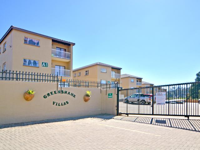 2 Bedroom Apartment in Roodepoort