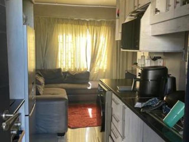 2 Bedroom Apartment in Roodepoort Central