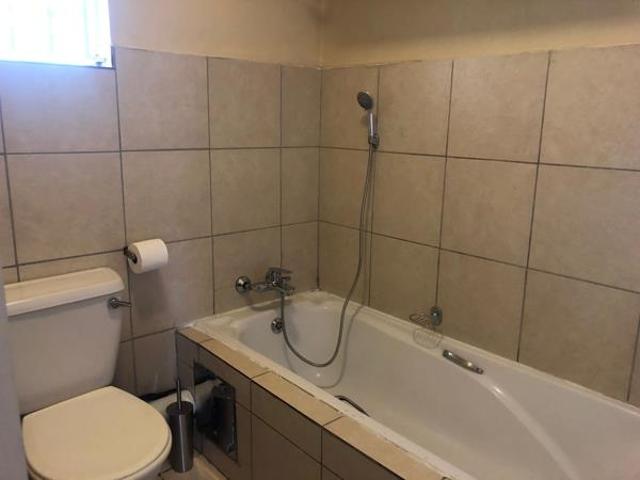 2 Bedroom Apartment in Roodepoort Central
