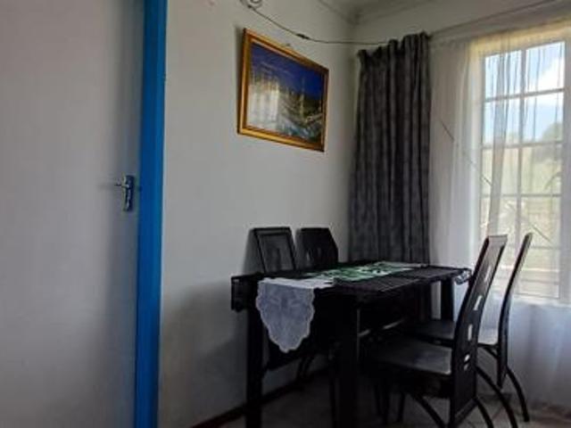 2 Bedroom Apartment in Roodepoort West