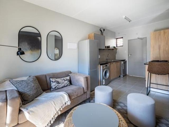 2 Bedroom Apartment in Roodeplaat