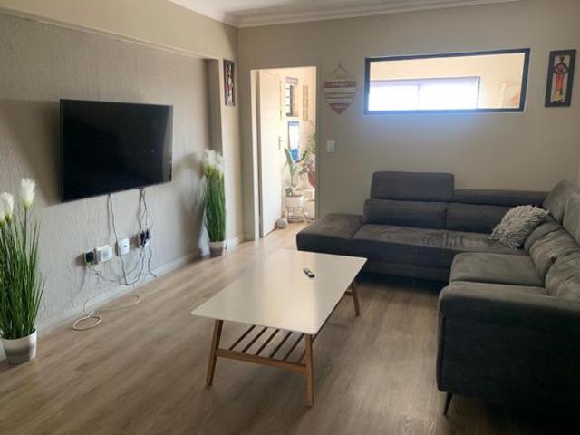 2 Bedroom Apartment in Roodeplaat