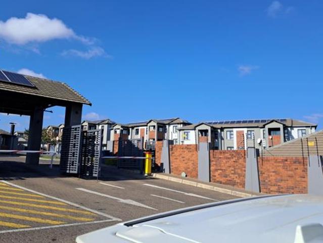 2 Bedroom Apartment in Rooihuiskraal