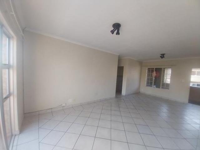 2 Bedroom Apartment in Rooihuiskraal North