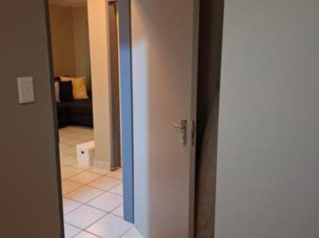2 Bedroom Apartment in Rooihuiskraal North