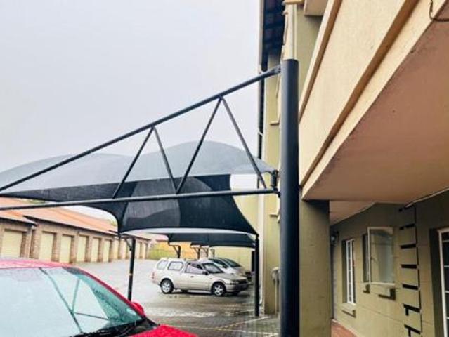 2 Bedroom Apartment in Rooihuiskraal North
