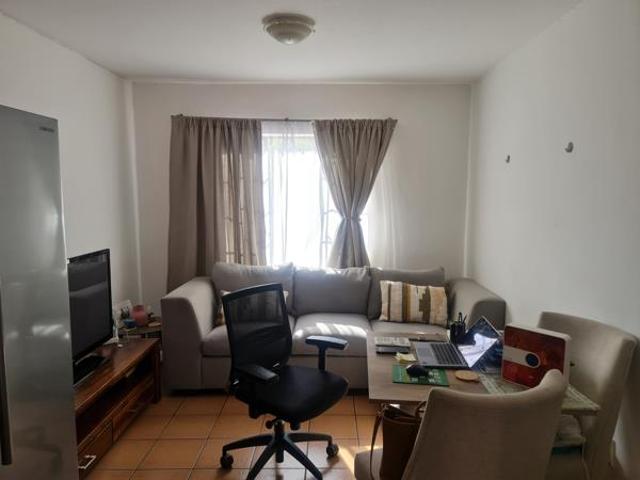 2 Bedroom Apartment in Rooihuiskraal North
