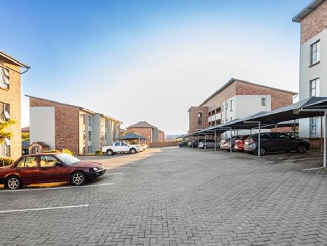 2 Bedroom Apartment in Rooihuiskraal North
