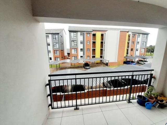 2 Bedroom Apartment in Rooihuiskraal North