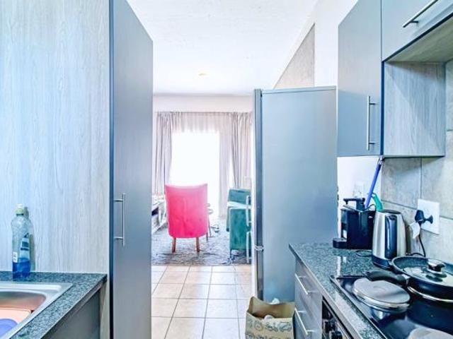 2 Bedroom Apartment in Rooihuiskraal North