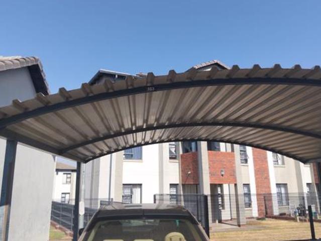 2 Bedroom Apartment in Rooihuiskraal North