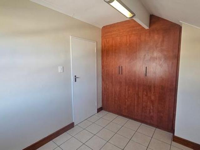 2 Bedroom Apartment in Rondebosch East