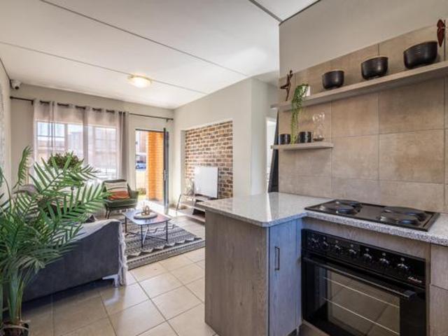 2 Bedroom Apartment in Rosettenville