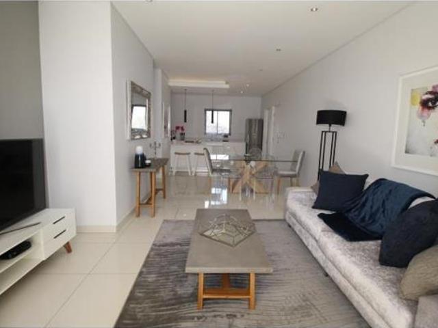 2 Bedroom Apartment in Rosebank