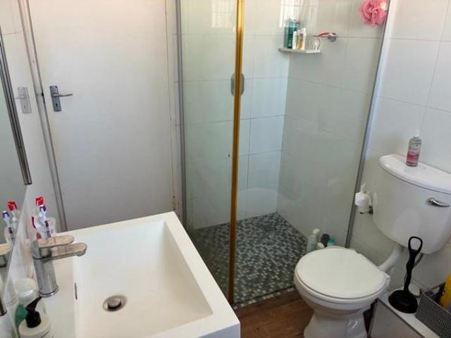 2 Bedroom Apartment in Rosebank