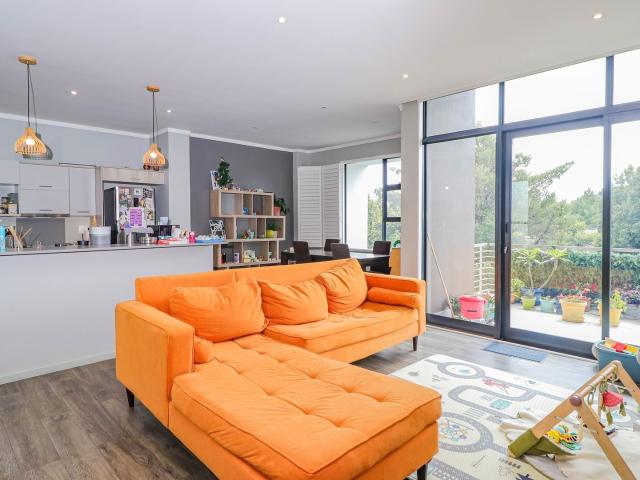 2 Bedroom Apartment in Rosebank