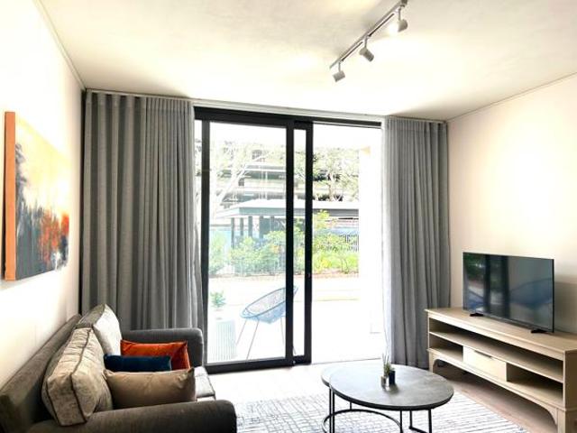 2 Bedroom Apartment in Rosebank