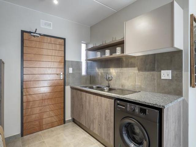 2 Bedroom Apartment in Rosslyn