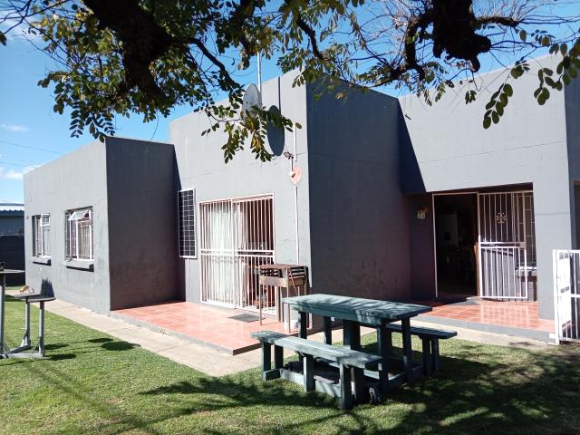 2 Bedroom Apartment in Standerton Central