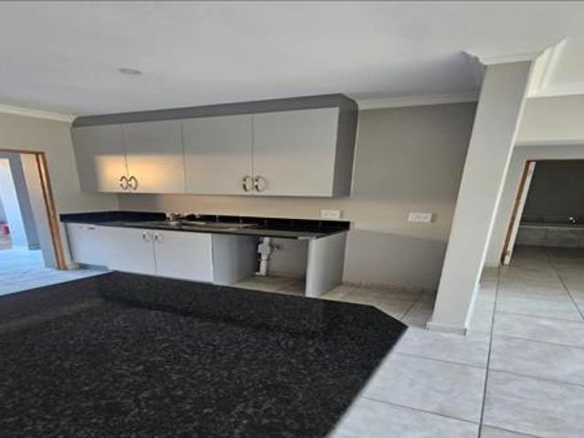 2 Bedroom Apartment in Stonehenge