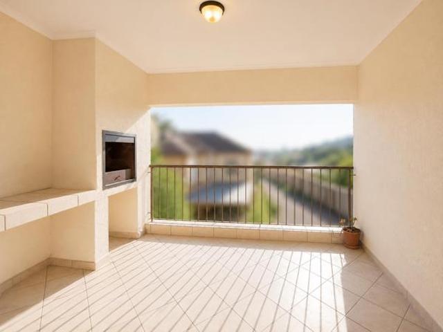 2 Bedroom Apartment in Stonehenge