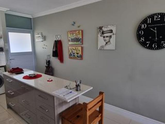2 Bedroom Apartment in Strand Central