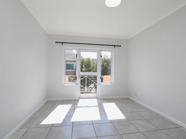 2 Bedroom Apartment in Strand South