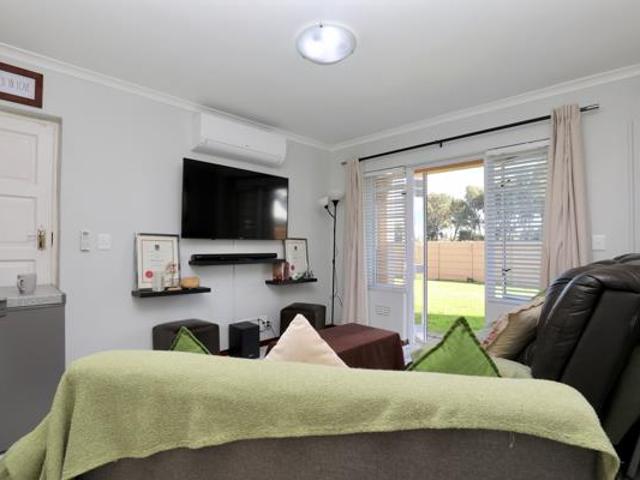 2 Bedroom Apartment in Strand South