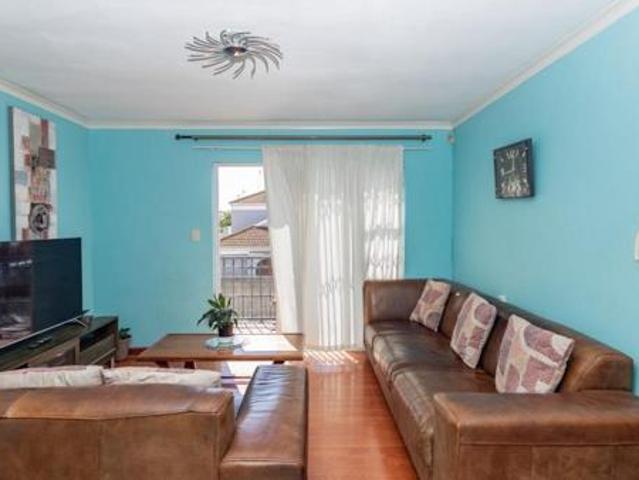 2 Bedroom Apartment in Summer Greens