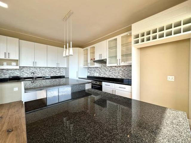 2 Bedroom Apartment in Summerstrand
