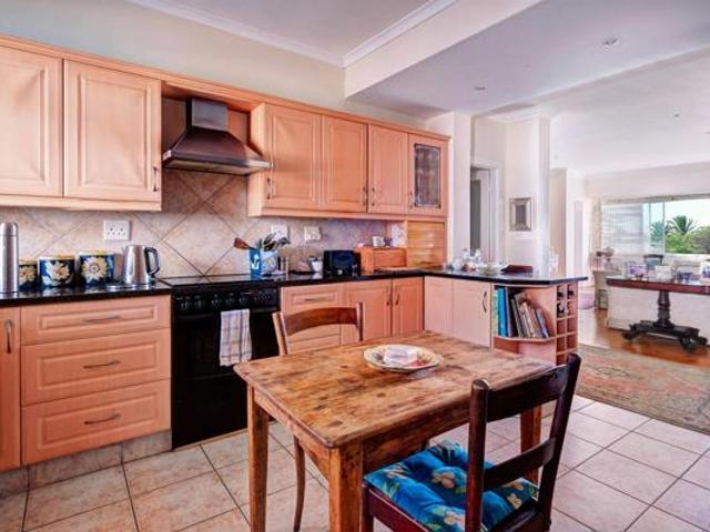 2 Bedroom Apartment in Summerstrand