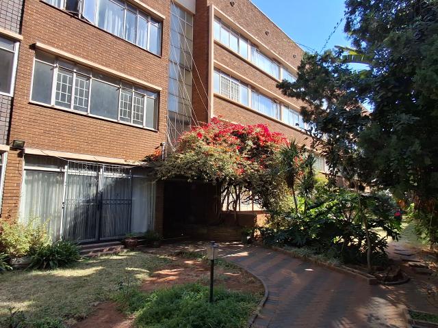 2 Bedroom Apartment in Sunnyside