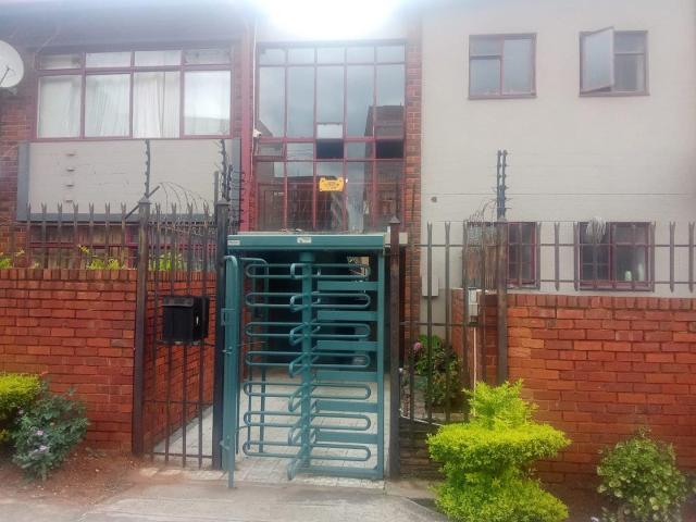 2 Bedroom Apartment in Sunnyside
