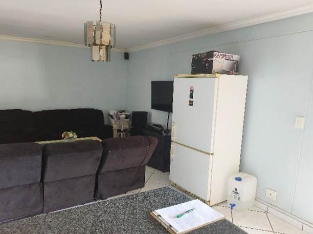 2 Bedroom Apartment in Sunnyside
