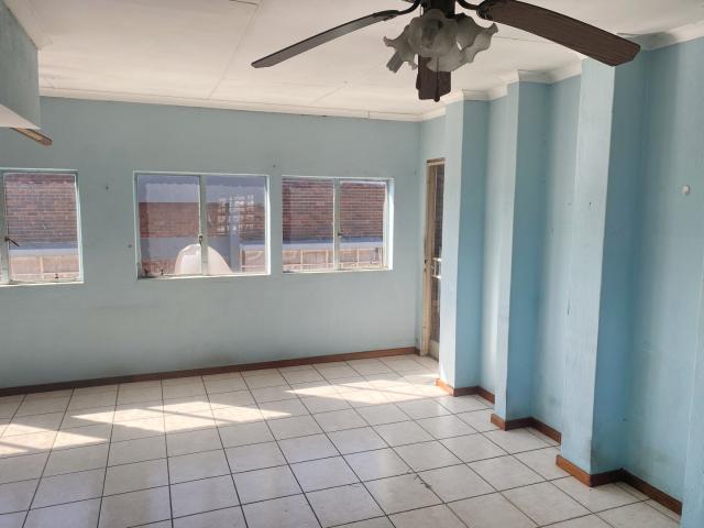 2 Bedroom Apartment in Sunnyside
