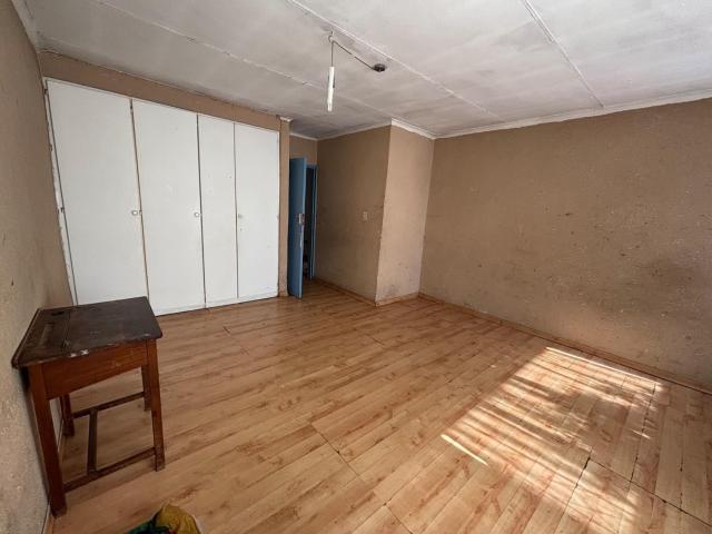 2 Bedroom Apartment in Sunnyside