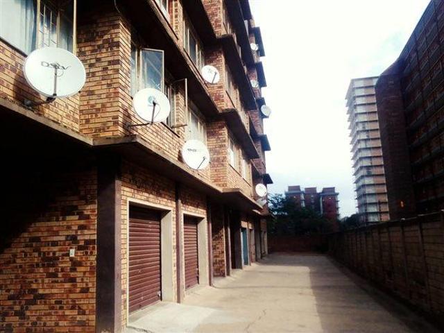 2 Bedroom Apartment in Sunnyside