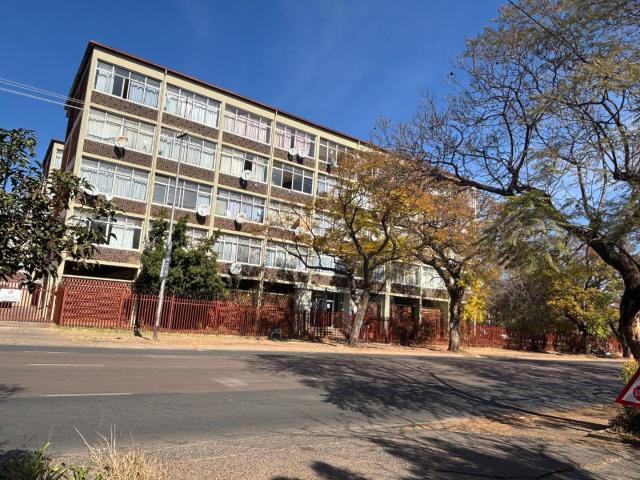 2 Bedroom Apartment in Sunnyside