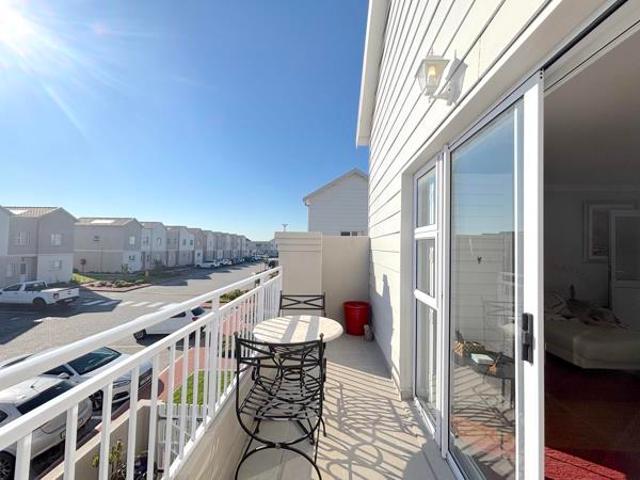 2 Bedroom Apartment in Sunningdale