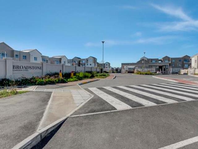 2 Bedroom Apartment in Sunningdale