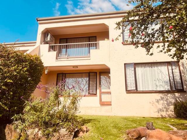 2 Bedroom Apartment in Sunninghill