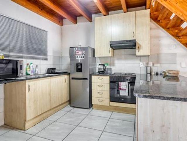 2 Bedroom Apartment in Sunninghill