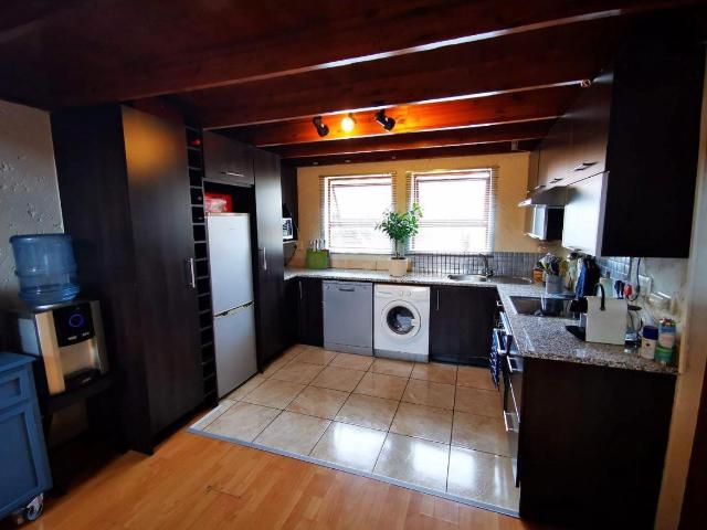 2 Bedroom Apartment in Sunninghill